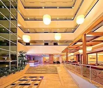 Mom Hotel Izmir